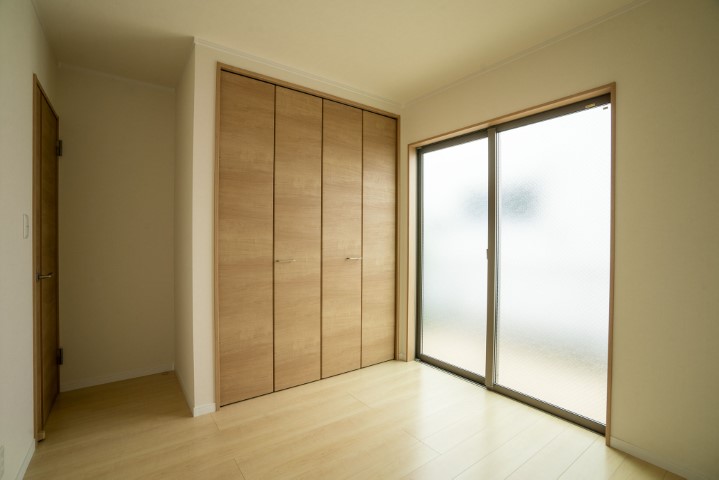 個室と収納のある空間