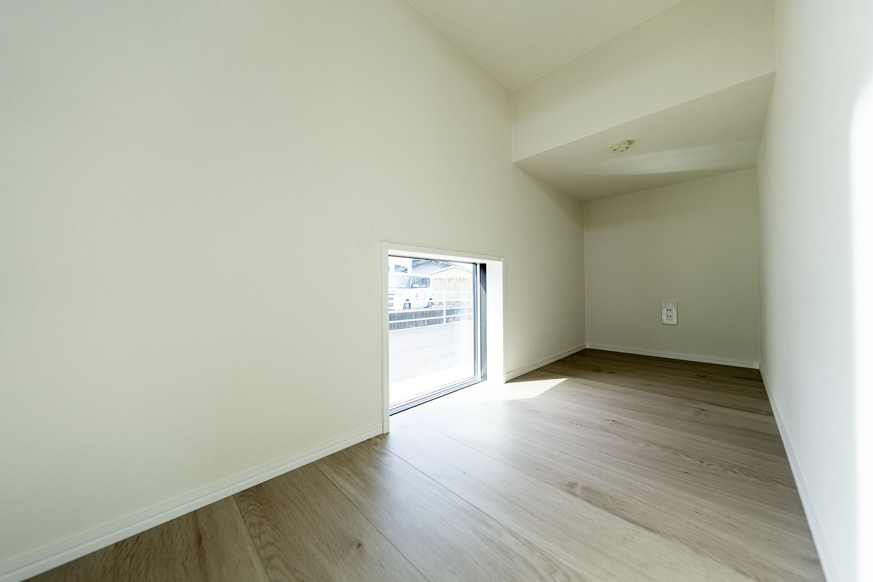 自然を取り込む爽やかな窓