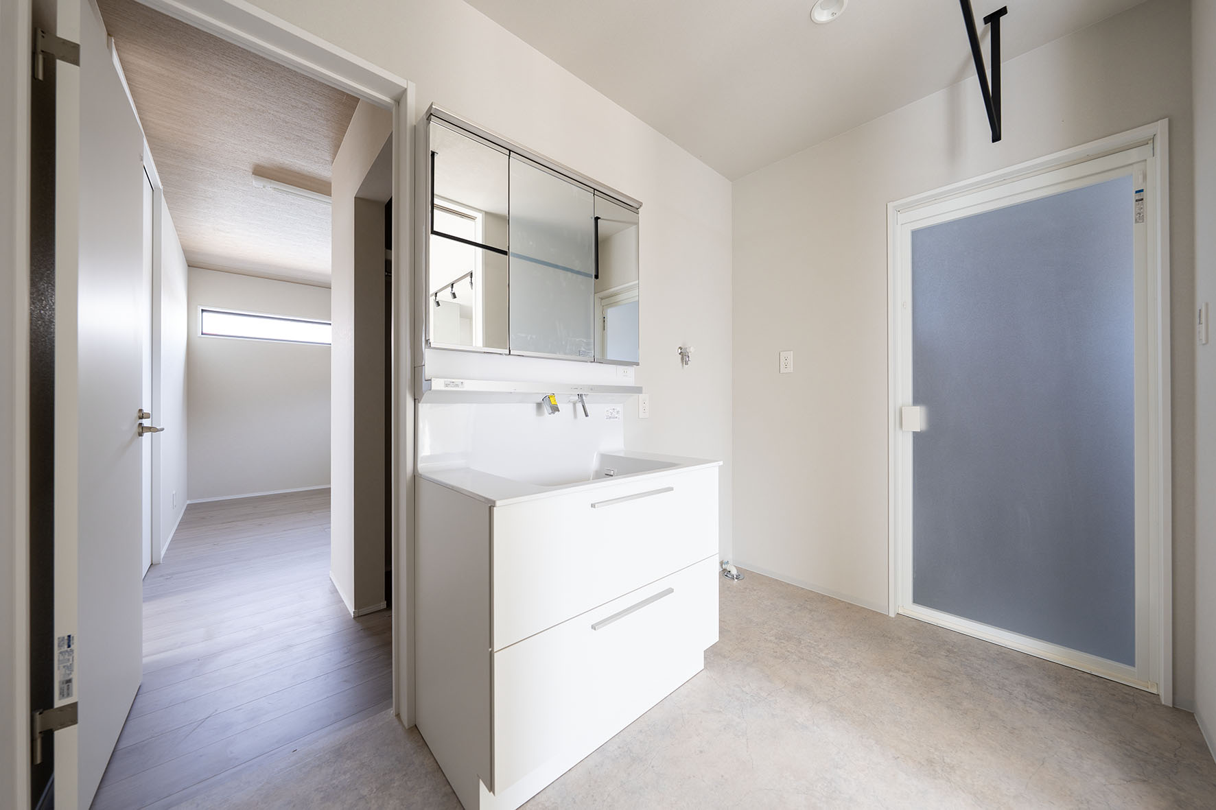 余裕を持った洗面脱衣所スペース