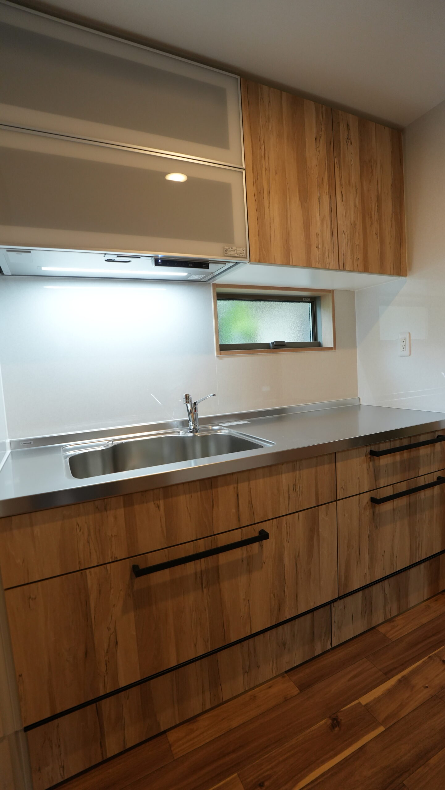 キッチンカウンターと収納