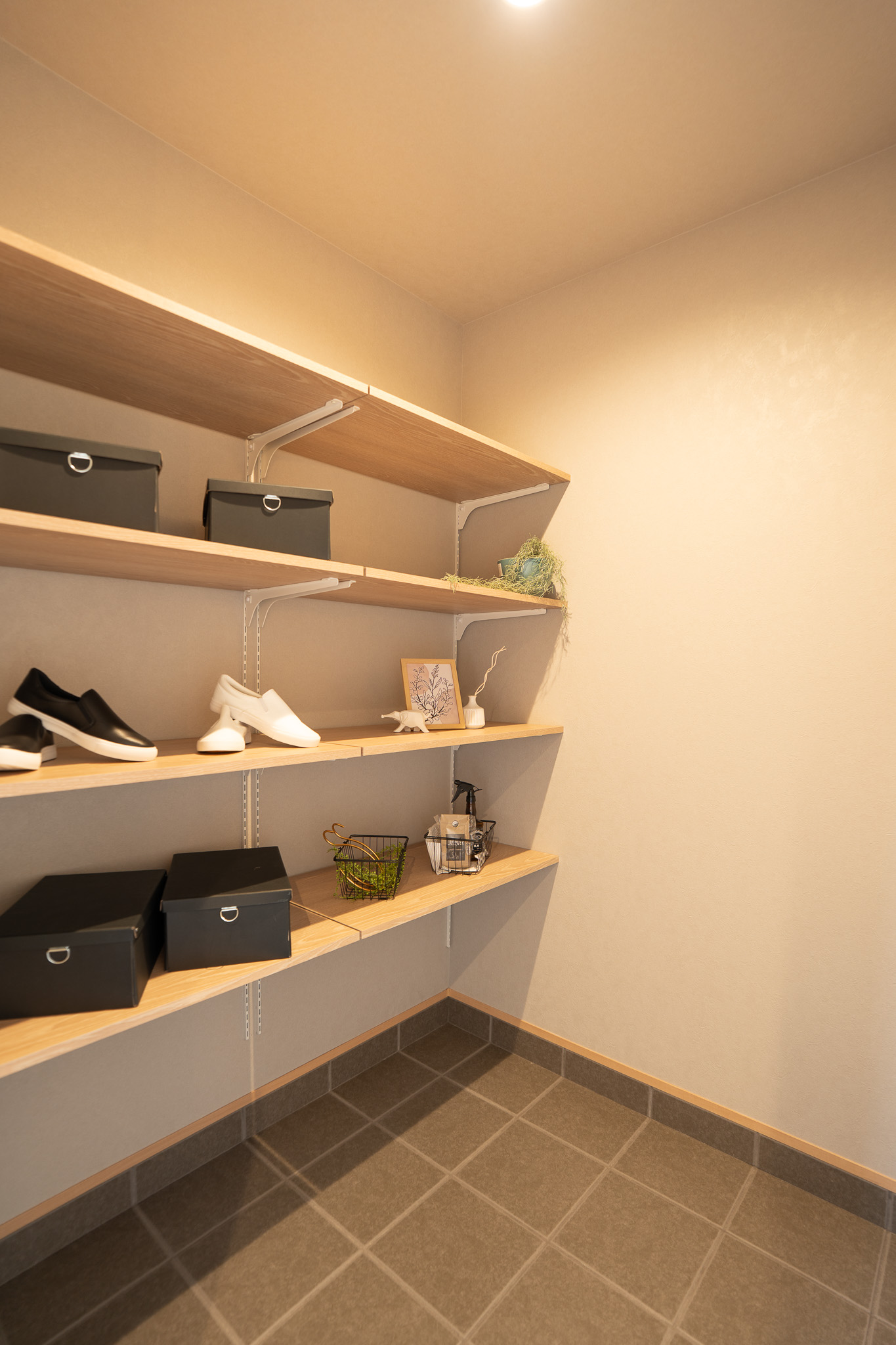 玄関（室内側）