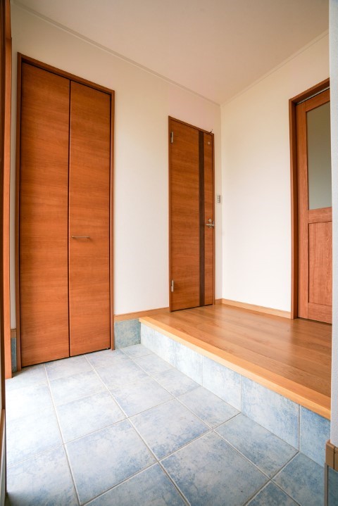 玄関の様子（収納・動線）